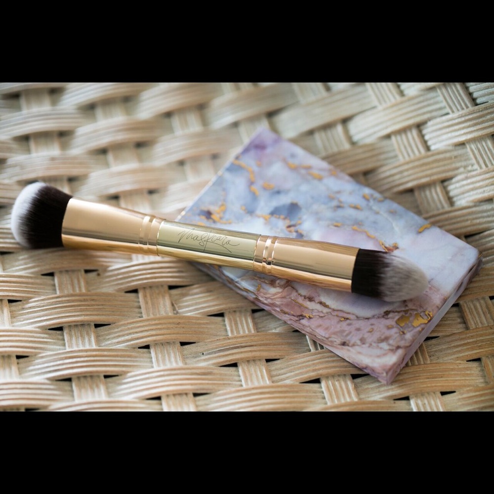 Maskcara Beauty 30 second HAC brush